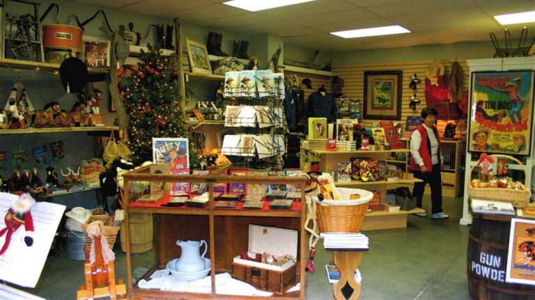 Shopping in Lone Pine